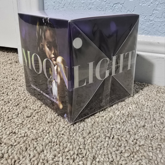 Ariana Grande Moonlight Perfume 3.4 Oz - Picture 2 of 4